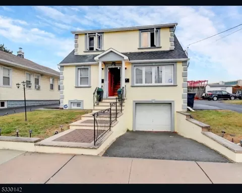 1464 Leslie St, Hillside, NJ 07205