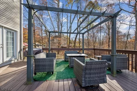 Exterior - 7 Stonehedge Ln, Byram Twp, NJ 07821 photo 6 of 7