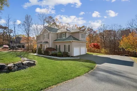 Exterior - 7 Stonehedge Ln, Byram Twp, NJ 07821 photo 7 of 7