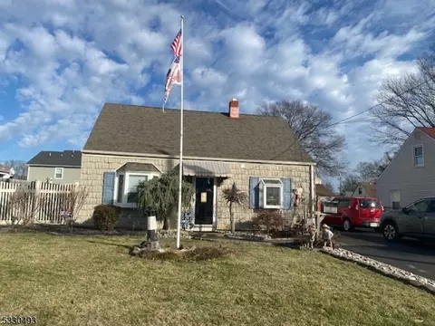 19 Hillcrest Ave, Edison, NJ 08817