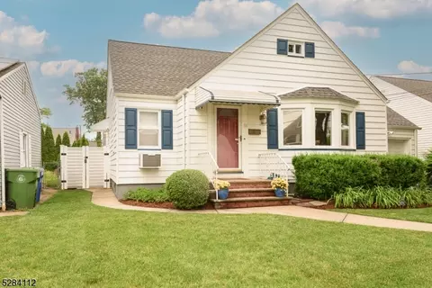 56 Robbinwood Ter, Linden, NJ 07036