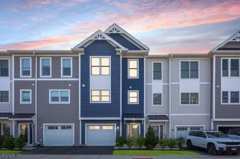 3 Raritan Cv, Keyport, NJ 07735