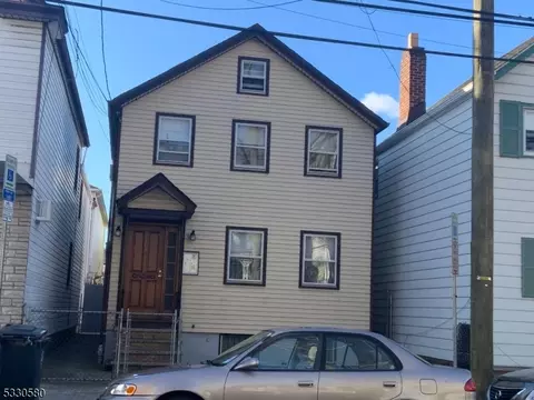 168 Walnut St, Newark, NJ 07105
