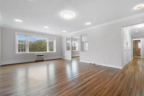 565 Grove St #F015, Clifton, NJ 07013