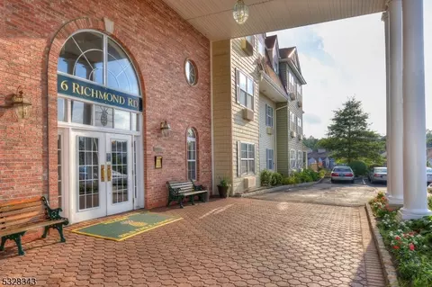 6409 Richmond Rd #409, West Milford, NJ 07480
