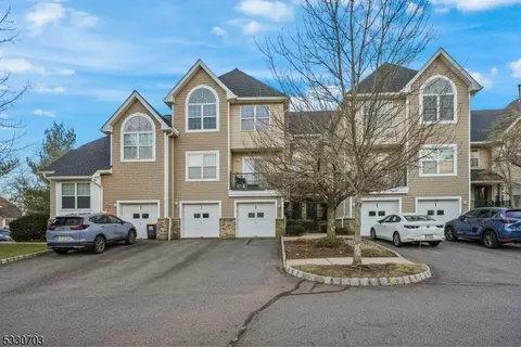 122 Rip Van Dam Ct, Belle Mead, NJ 08502
