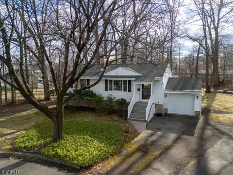 19 Yolanda Dr, Little Falls Twp, NJ 07424