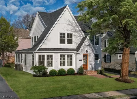 36 Weston Ave, Chatham, NJ 07928