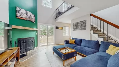 106 Blackberry Ct, Flemington, NJ 08822
