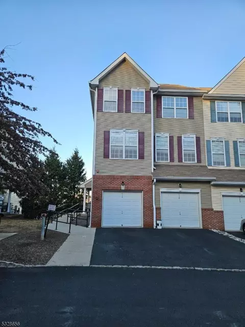 116 Conover Ter, Lebanon, NJ 08833