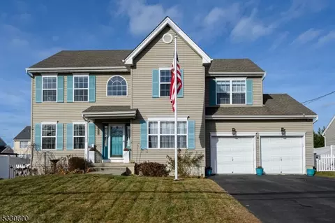 102 Nautilus Dr, Barnegat Twp, NJ 08005