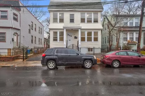 189 Hobson St, Newark, NJ 07112