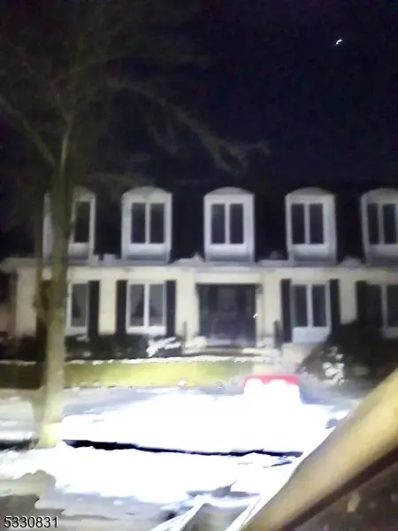 41 Pino Ct, Clifton, NJ 07013