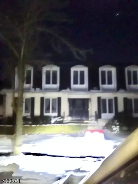 41 Pino Ct, Clifton, NJ 07013