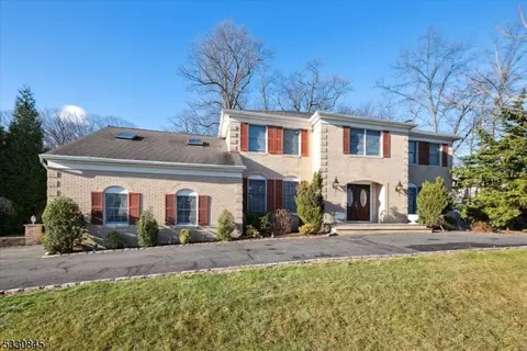 55 Mcnab Ave, Hanover, NJ 07927