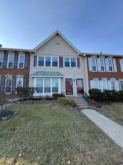 136 Amethyst Way, Franklin Park, NJ 08823