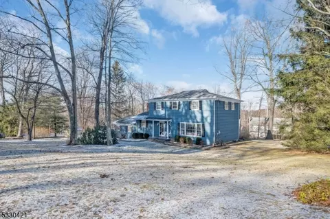 31 Ridge Rd, Randolph, NJ 07869