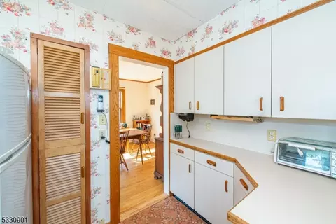 67 Mccosh Rd, Montclair, NJ 07043 photo 11