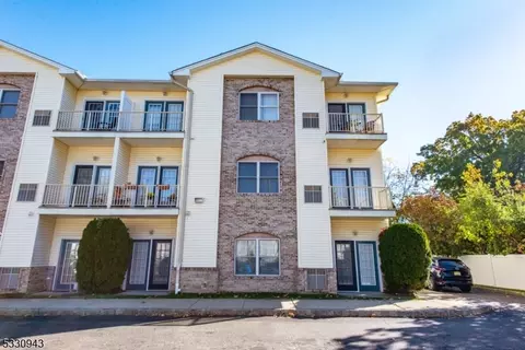 520 Victor St #45, Saddle Brook, NJ 07663
