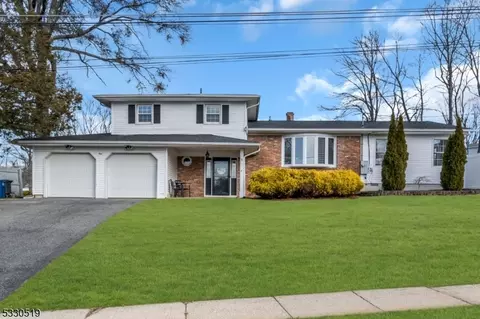 1 William Ct, Roxbury Twp, NJ 07876