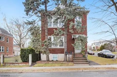 17 Oregon St, Clifton, NJ 07011