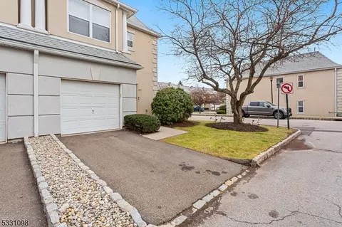 8307 Brittany Dr, Wayne, NJ 07470 photo 2