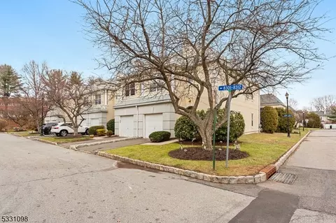 8307 Brittany Dr, Wayne, NJ 07470