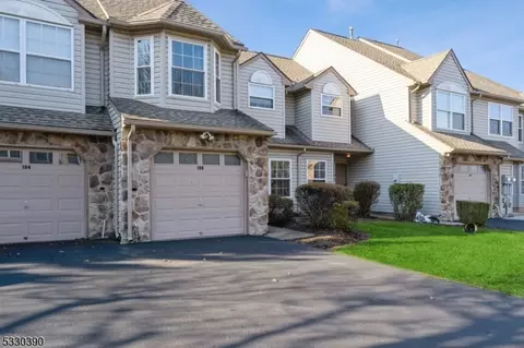 155 Nebula Rd, Piscataway, NJ 08854