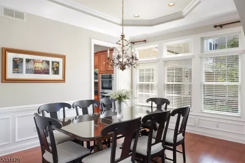 31 Johns Dr, Warren, NJ 07059 photo 3