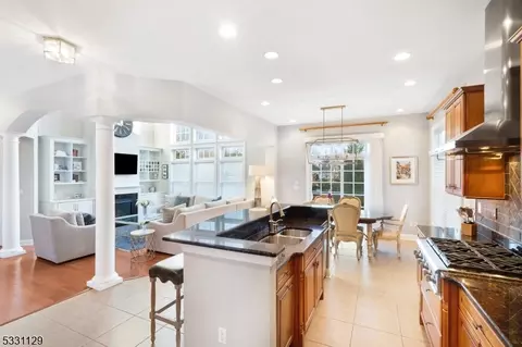 31 Johns Dr, Warren, NJ 07059 photo 6