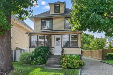 32 Voorhees Pl, Ridgefield Park, NJ 07660