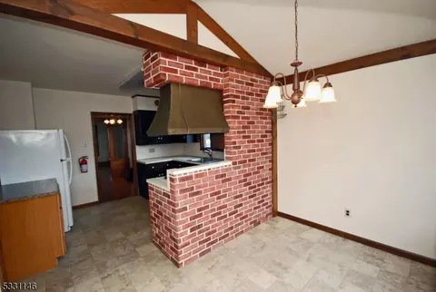 115 Stout Ave, Middlesex, NJ 08846 photo 13