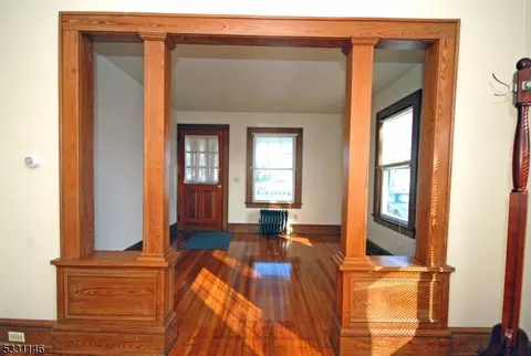 115 Stout Ave, Middlesex, NJ 08846 photo 4