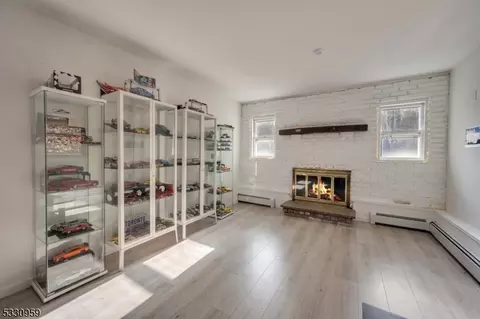 Living - 70 Brookside Rd, Randolph, NJ 07869 photo 2 of 2