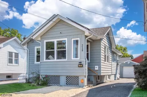 216 Lincoln St, Hackensack, NJ 07601