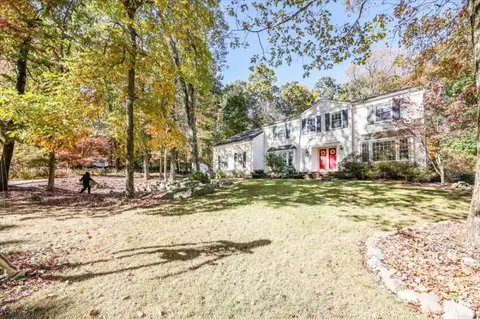 7 Aspen Pl, Washington Twp, NJ 07853
