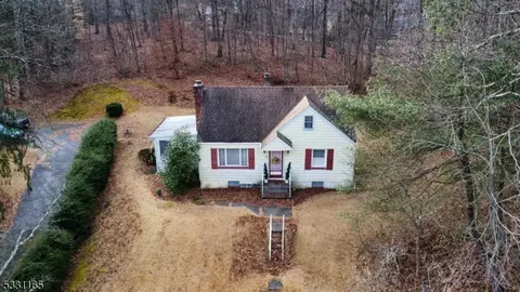 31 Morse Lake Rd, Bloomingdale, NJ 07403