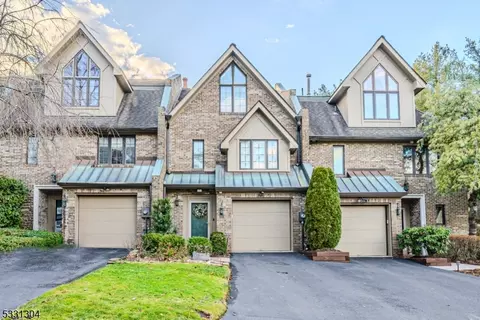 37 Sherwood Downs, Park Ridge, NJ 07656