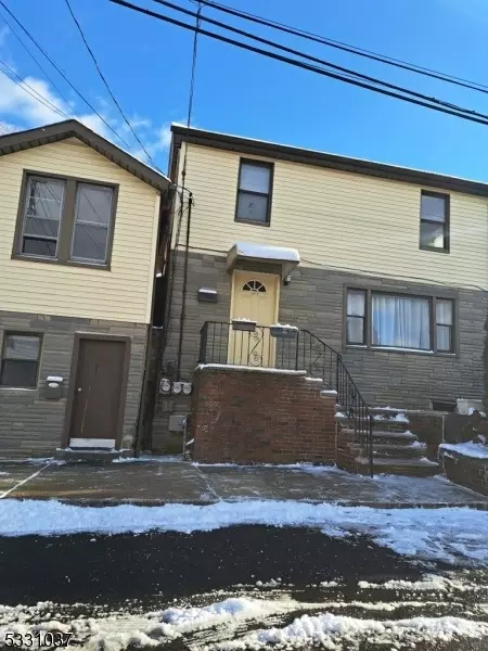 2414 3rd St, Fort Lee, NJ 07024