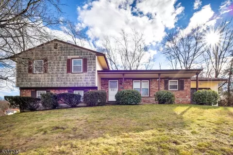 16 Miller Ave, Rockaway, NJ 07866