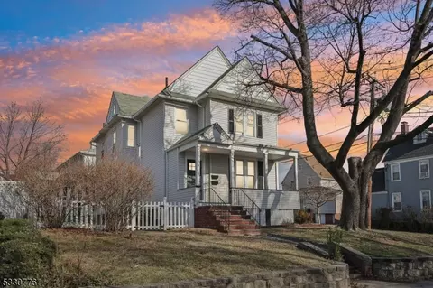 52 Orchard St, Ridgefield Park, NJ 07660
