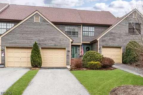 51 Beacon Hill Rd # F, West Milford, NJ 07480