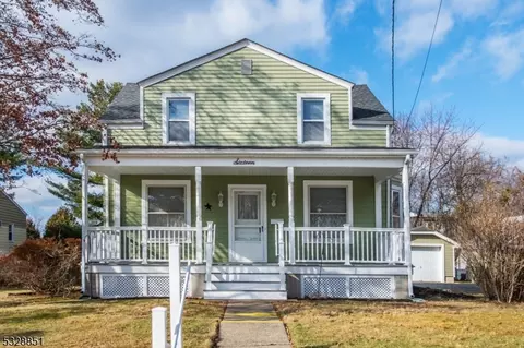 16 Church St, Verona, NJ 07044