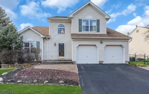 36 Francis Dr, Bridgewater, NJ 08807
