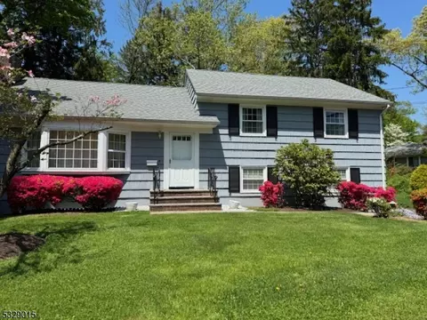 105 Mountain Ave, Berkeley Heights, NJ 07922