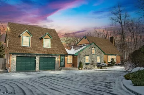 33 Mitchell Rd, Oxford, NJ 07863