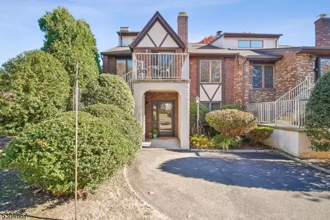 900 Valley Rd #F8, Clifton, NJ 07013