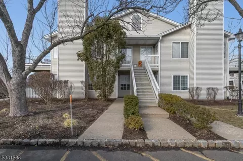 71 Mayfield Rd, Bedminster, NJ 07921