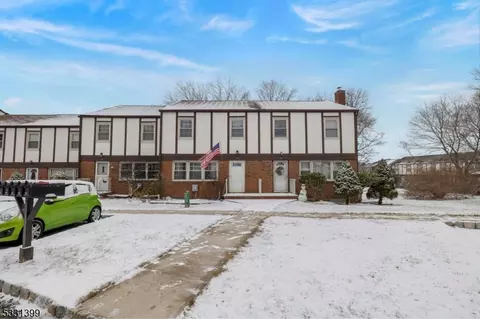 72 Stratford Dr, Budd Lake, NJ 07828