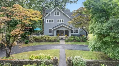 180 Morris Ave, Mountain Lakes, NJ 07046